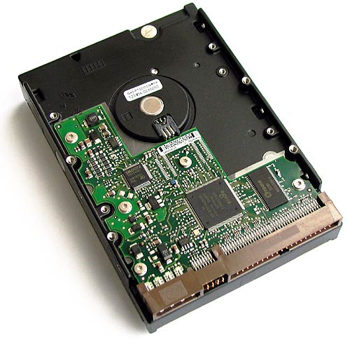 Вид снизу. Жесткий диск Seagate Barracuda 7200.7